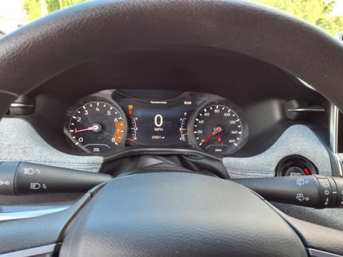 Used 2023 Jeep Compass Sport image 17