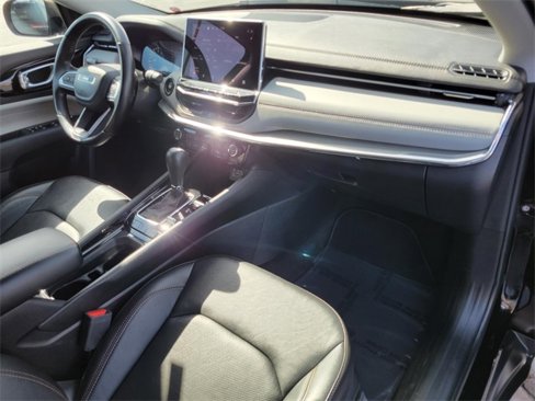 Used 2022 Jeep Compass Limited image 39