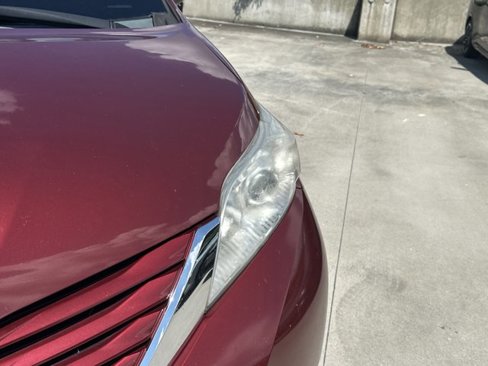 Used 2015 Toyota Sienna LE image 14
