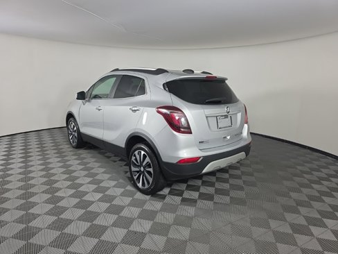 Used 2021 Buick Encore Preferred image 3