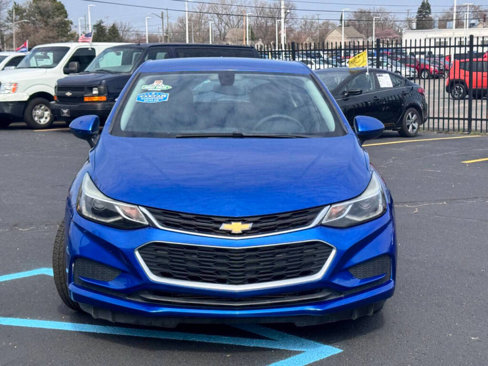 Used 2018 Chevrolet Cruze LT w/ Convenience Package image 22