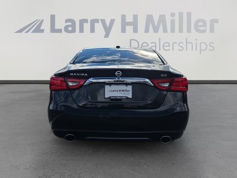 Used 2018 Nissan Maxima SR image 4