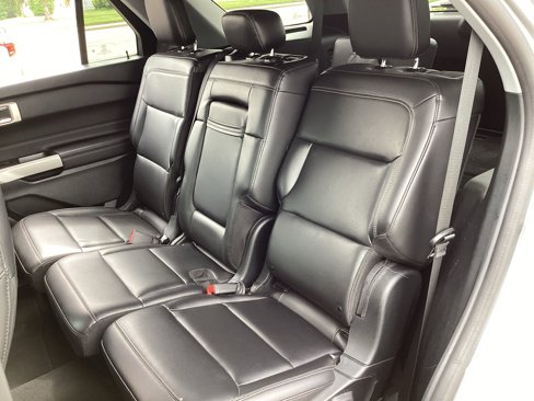 Used 2024 Ford Explorer XLT w/ Equipment Group 202A image 37