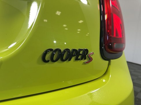 Certified 2022 MINI Cooper S image 10