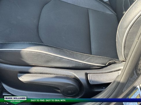 Used 2020 Kia Forte GT-Line w/ GT-Line Premium Package image 7