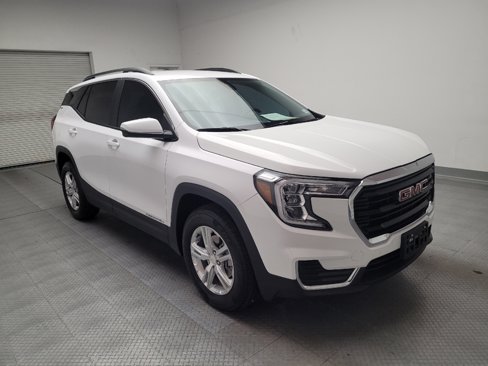 Used 2023 GMC Terrain SLE w/ Driver Convenience Package image 13