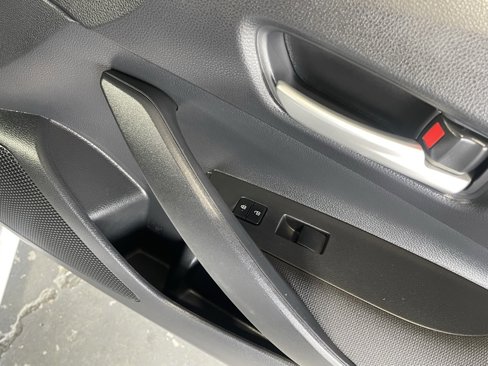 Used 2021 Toyota Corolla LE image 23