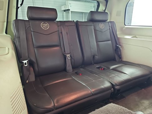 Used 2013 Cadillac Escalade Platinum image 26