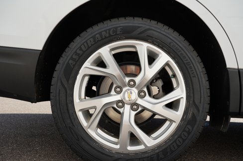 Used 2018 Chevrolet Equinox LT image 32