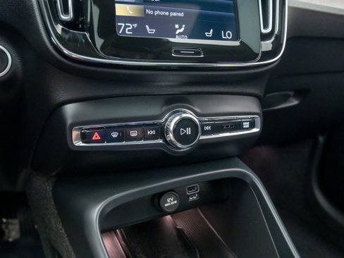 Used 2022 Volvo XC40 T5 Inscription w/ Advanced Package image 25