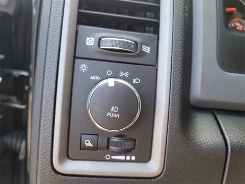 Used 2018 RAM 1500 Express image 22