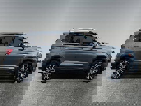 Used 2022 Volkswagen Taos SE image 6