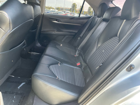 Used 2023 Toyota Camry SE image 8