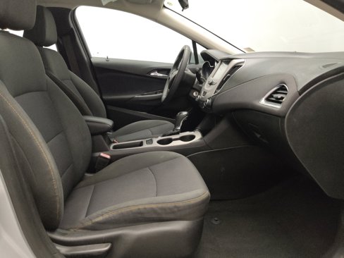 Used 2017 Chevrolet Cruze LS image 21