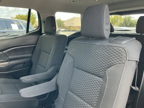 Used 2017 GMC Acadia SLE image 40