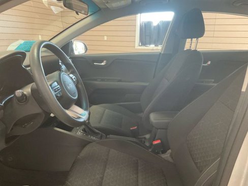 Used 2023 Kia Rio S image 9