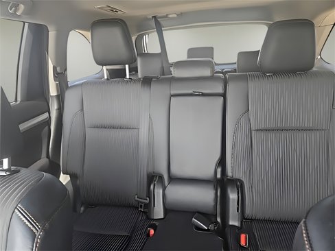 Used 2017 Toyota Highlander Plus image 50
