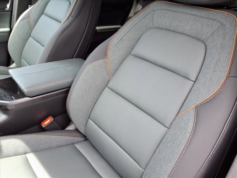 New 2026 GMC Terrain AT4 w/ Convenience Package III image 17