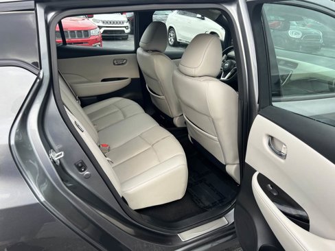 Used 2021 Nissan Leaf SL Plus image 19
