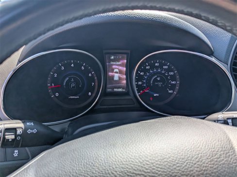 Used 2014 Hyundai Santa Fe GLS image 16