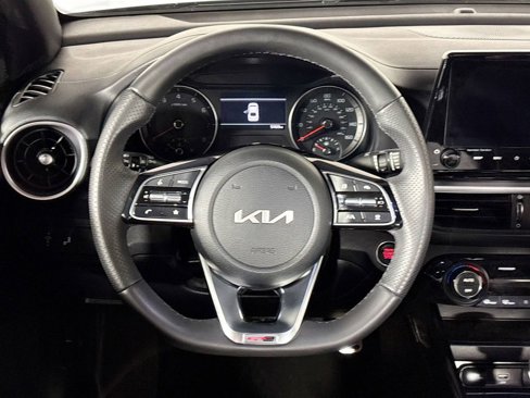 Used 2024 Kia Forte GT-Line w/ GT-Line Premium Package image 13