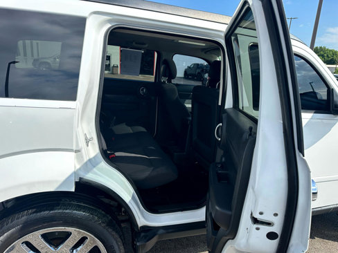 Used 2011 Dodge Nitro Heat image 12