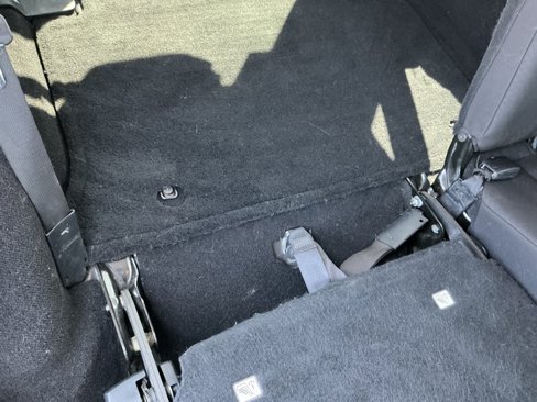 Used 2018 Jeep Wrangler Unlimited Sport S image 37