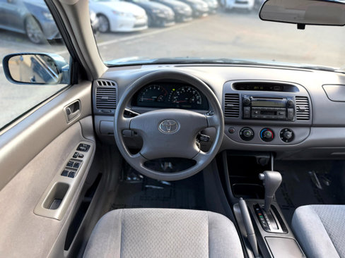 Used 2004 Toyota Camry SE image 14