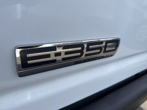 Used 2014 Ford E-350 and Econoline 350 Extended Super Duty image 13
