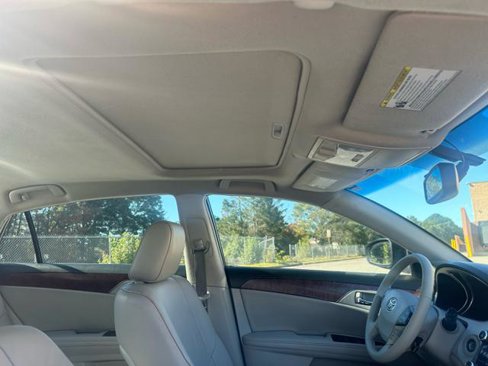 Used 2012 Toyota Avalon image 12