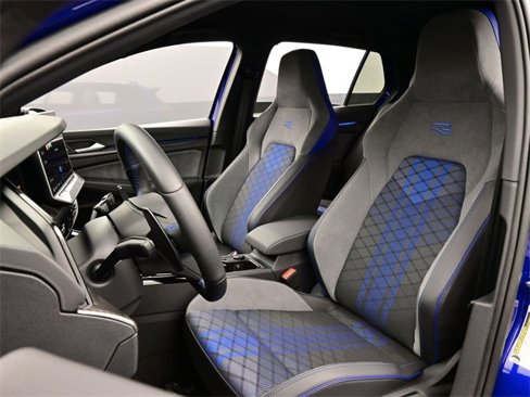 Used 2025 Volkswagen Golf R Black Edition image 5