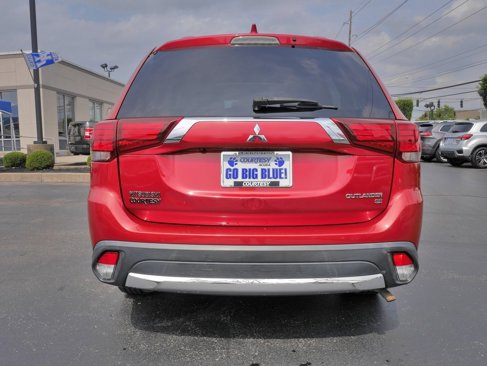 Used 2017 Mitsubishi Outlander SE image 7