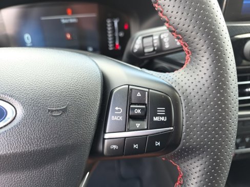 Used 2024 Ford Escape ST-Line image 17