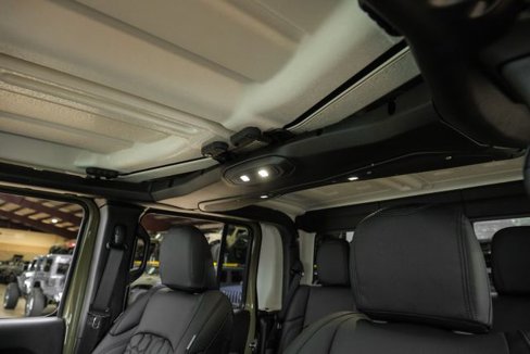 Used 2025 Jeep Gladiator Sport image 19