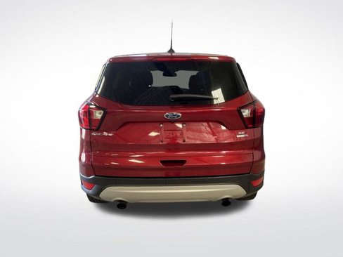 Used 2019 Ford Escape SE image 12