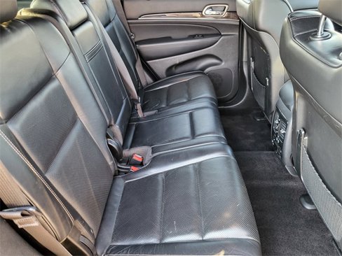Used 2017 Jeep Grand Cherokee Overland image 29