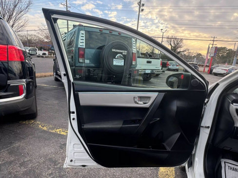 Used 2016 Toyota Corolla L image 16