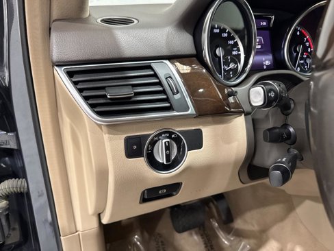 Used 2015 Mercedes-Benz ML 350 4MATIC image 24