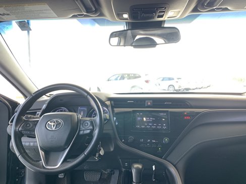 Used 2019 Toyota Camry L image 15