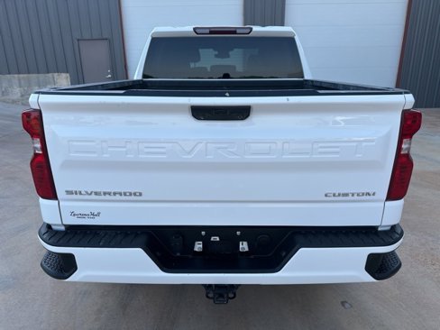 Used 2023 Chevrolet Silverado 1500 Custom image 6