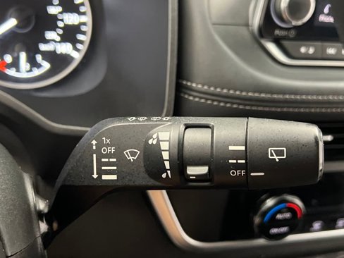 Used 2023 Nissan Rogue SV image 41