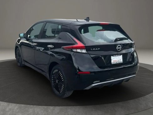 Used 2023 Nissan Leaf SV Plus image 3