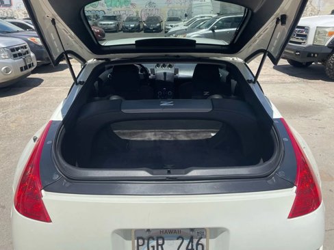 Used 2006 Nissan 350Z Base w/ (N93) Cargo Convenience Pkg image 8