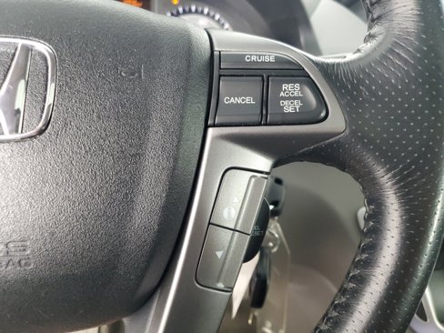 Used 2013 Honda Odyssey Touring Elite image 26