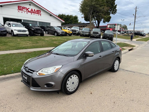 Used 2013 Ford Focus SE w/ SE Winter Pkg image 1