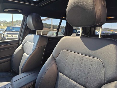 Used 2019 Mercedes-Benz GLS 450 4MATIC image 23