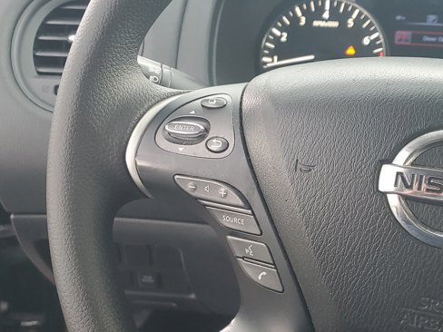 Used 2020 Nissan Pathfinder S image 20
