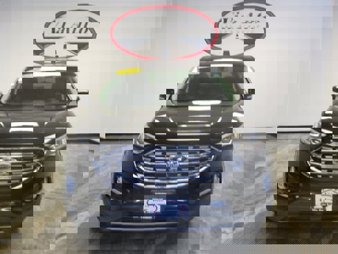 Used 2020 Ford Edge Titanium w/ Equipment Group 301A image 4