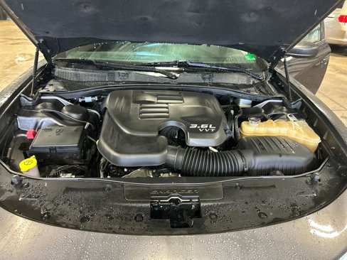 Used 2017 Dodge Charger SXT image 11