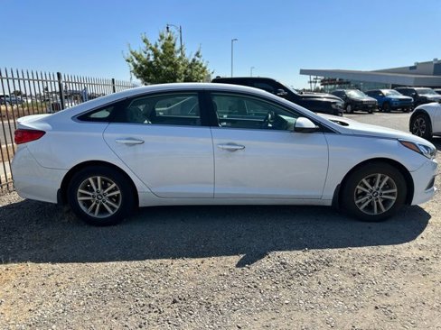 Used 2017 Hyundai Sonata SE image 6